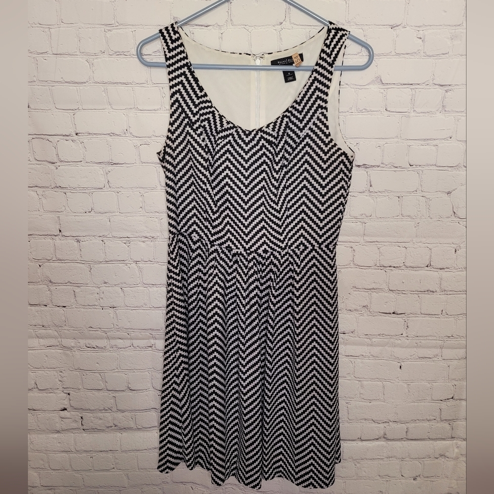 White House‎ Black Market Sleevles A-line Dress Size 6